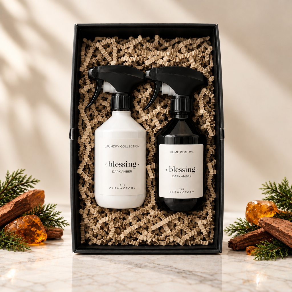 The Olphactory | Home Refesh Dark Amber | Textielspray | Homespray | Gastendoekje