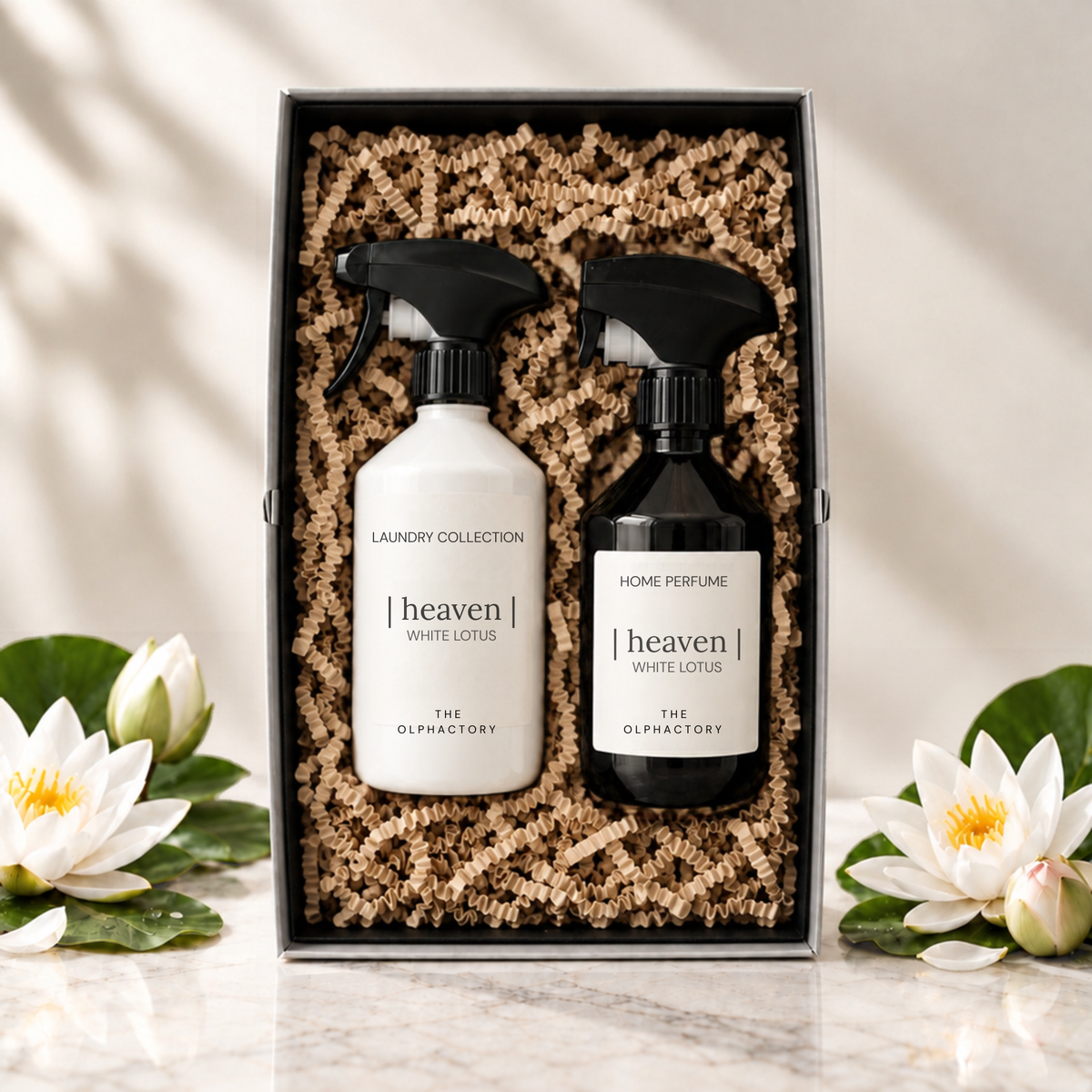 The Olphactory | Home Refresh White Lotus | Textielspray | Homespray | Gastendoekje